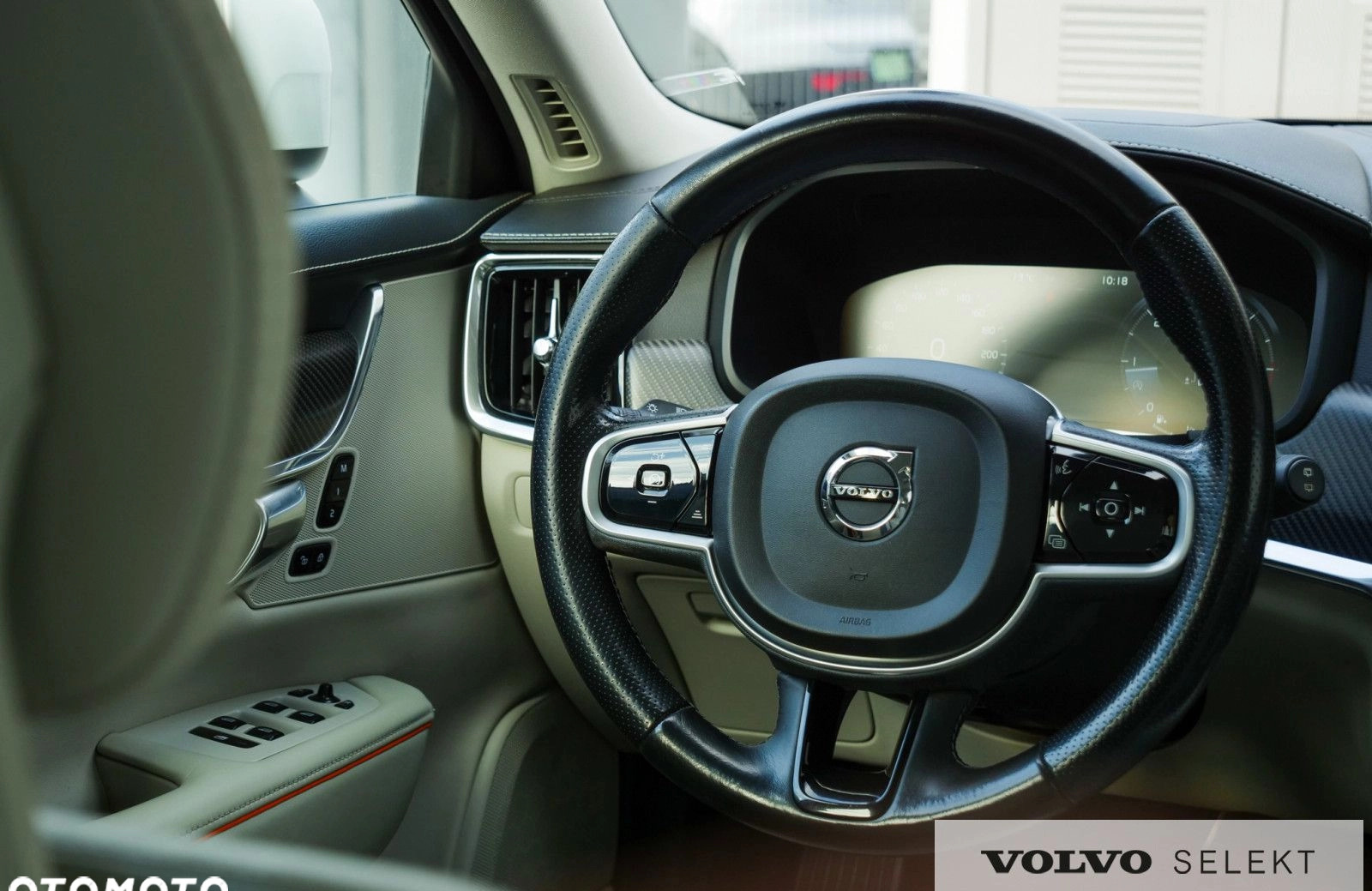 Volvo V90 Cross Country cena 152900 przebieg: 131120, rok produkcji 2018 z Gąbin małe 781